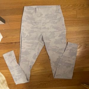 Lululemon gray high waisted camo leggings